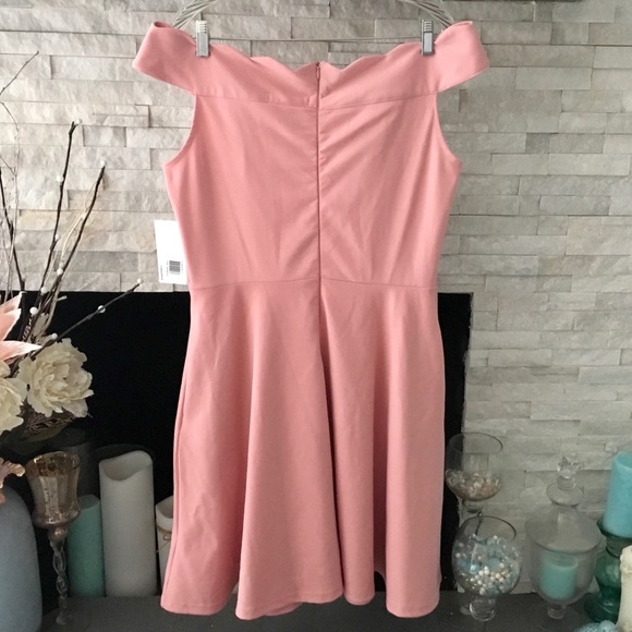 🌷HOST PICK 11/18🌷OFF-THE-SHOULDER DRESS SIZE XXL - Picture 5 of 8